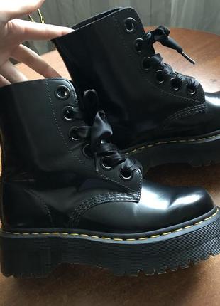 Dr. martens jadon