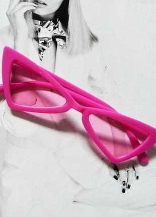 Детские треугольные стильные очки солнцезащитные ярко-розовый7 фото