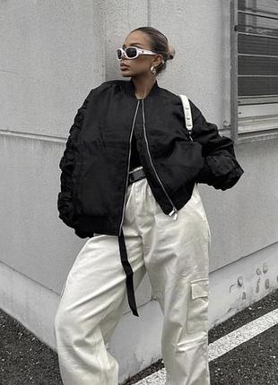 Прямі джинси молочні штани широкі джинси штани з кишенями стильні молочні карго2 фото