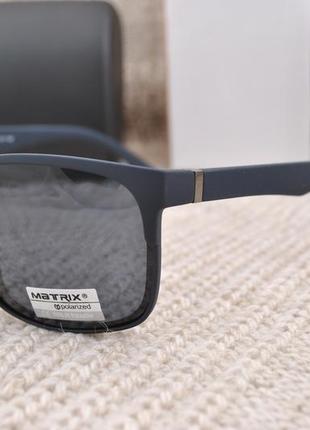 Фирменные солнцезащитные матовые очки matrix polarized mt85966 фото