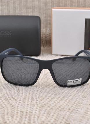 Фирменные солнцезащитные матовые очки matrix polarized mt85964 фото