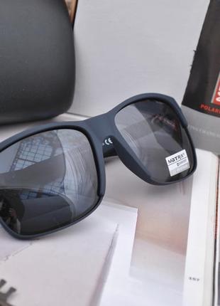 Фирменные солнцезащитные матовые очки matrix polarized mt85963 фото