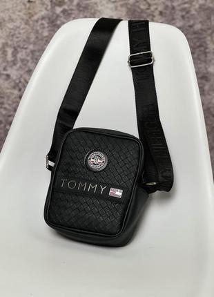 Мессенджер tommy hilfiger черный