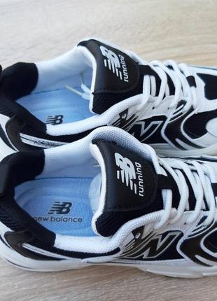 Женские кроссовки new balance