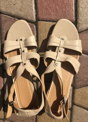 Босоножки  кожа р.41 стелька 27см