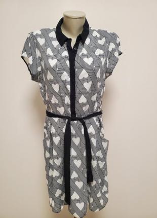 Красиве брендове віскозне плаття з комірцем під пояс