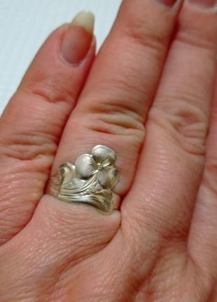 Срібне кільце квіточка