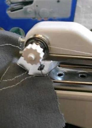 Ручна швейна машинка handy stitch singer sewing machine мініатюрна компактна портативна швейка зінгер4 фото