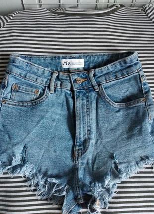 Стильні шорти zara.
