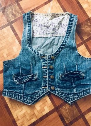 Джинсова жилетка