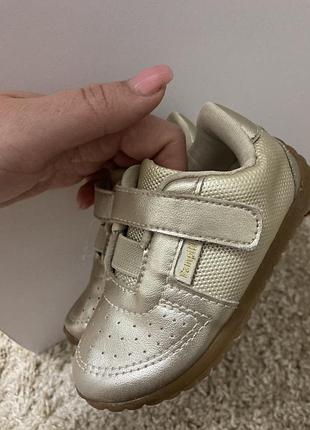 Кросівки дитячі 2