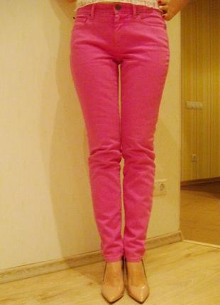 Стильные прямые узкие джинсы victoria's secret (сирень), оригинал1 фото