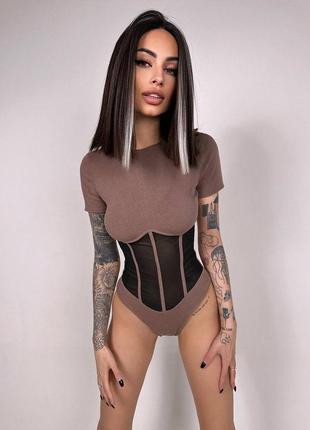 Трикотажне боді з сітчастою вставкою
🤍 колір-білий ,чорний ,мокко,сірий,блакитний,синій,рожевий