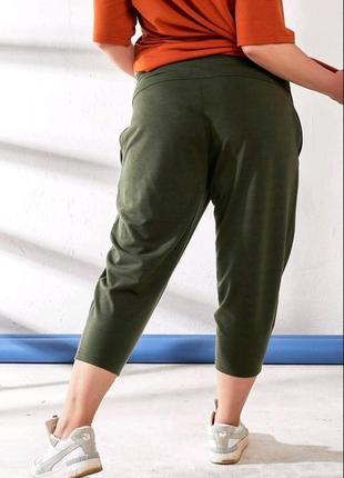 Большие капри 💚 64 62 60 58 р 56 54 52 50 не кашлатится размеры штаны 3/4 бриджі...