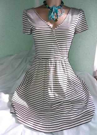 Качественное кремовое платье в полоску с открытой спинкой,42-48разм.,oasis.