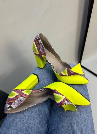 Натуральные желтые дизайнерские туфли питон кожа 35-411 фото