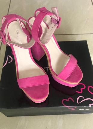 Рожеві босоніжки, public desire, розмір 37/24 див.