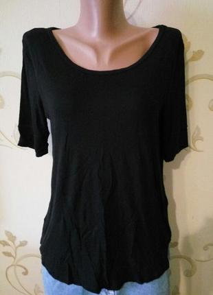 H&m . 100% віскоза . чорна зручна футболка .