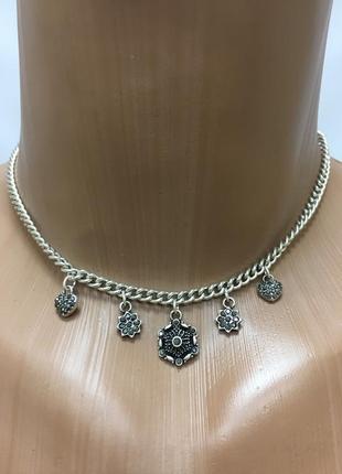 Цепочка с кулончиками pilgrim серебряный. дания
