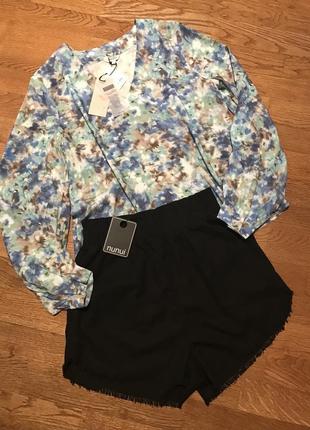 Костюм ( шорты и блуза ) р. s1 фото