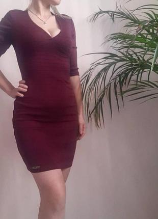 Бандажное платье