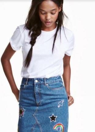 Ефектна джинсова спідниця з патчами h&m-s