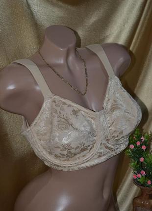 Бюстгальтер бежевый , фирма little rose . германия