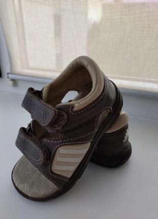 Босоножки adidas