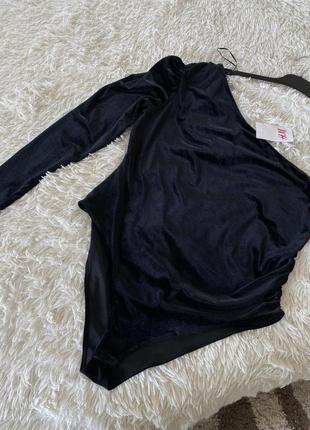Бархатне боді на одне плечико h&m батал