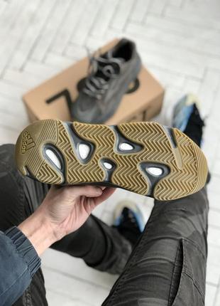 Adidas yeezy boost 700 v2 brown, мужские кроссовки адеидас зи буст 700 весна осень, мужественные кроссовки адедас лозы буст 7007 фото