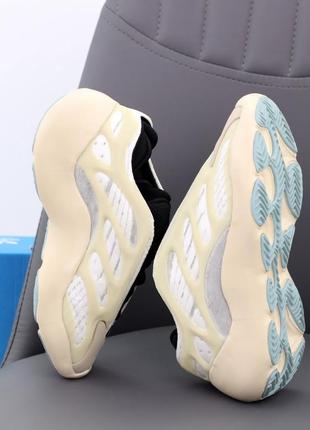 Мужские кроссовки adidas yeezy boost 700 v3 \ адидас изи буст 700 в34 фото