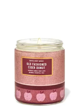 Ароматическая свеча old fashioned cider donut bath and body works