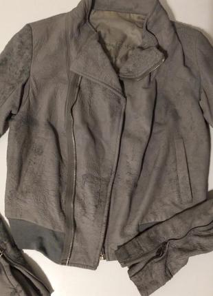 Шкіряна куртка сіра