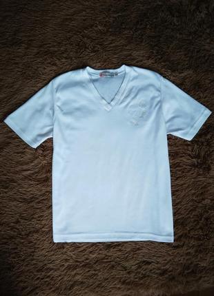 Белоснежная футболка