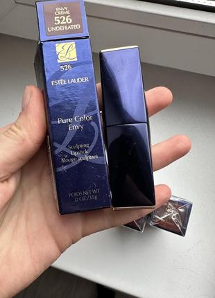 Помада estée lauder1 фото