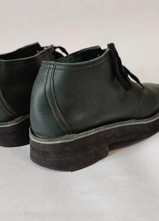 Закриті шкіряні темно-зелені туфлі р.35,5-367 фото