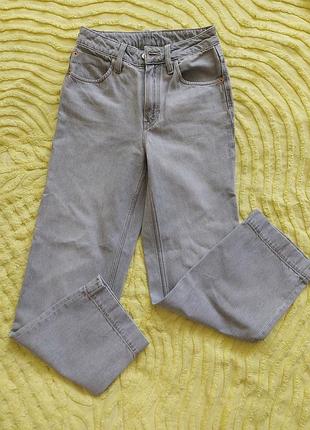 Светло-серые джинсы massimo dutti xs (34р)