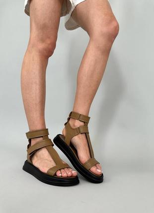 Женские кожаные босоножки карамельные