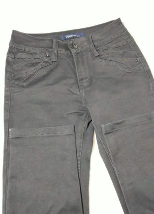 Джинси жіночі