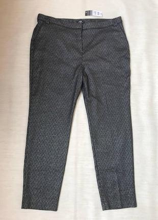 Красиві чорно-сріблясті брюки