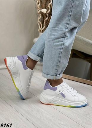 Розпродаж білі кросівки з кольоровими вставками 39р.6 фото