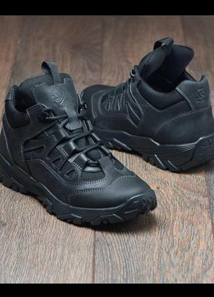 Тактичні, військові кросівки чорні із натуральної шкіри, тактичне взуття