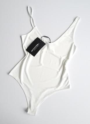 Боди белое базовое prettylittlething