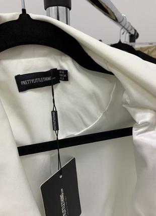 Белый двубортный пиджак4 фото