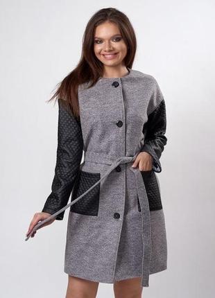 Пальто осіннє