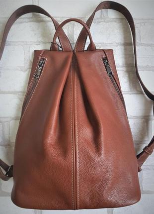 Жіночий міський шкіряний рюкзак коричневого кольору