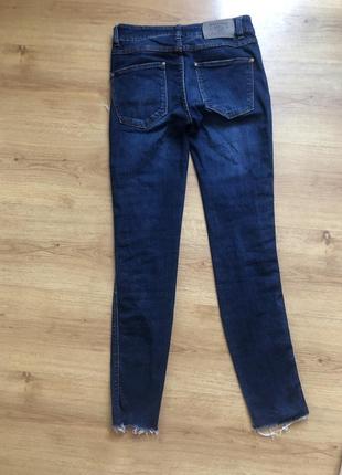 Джинсы