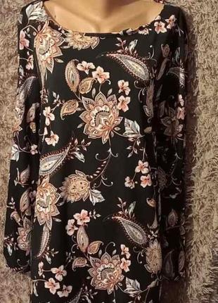 Блузка в цветы