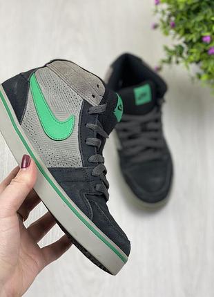 Кросівки nike
