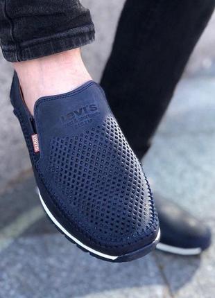 Шкіряні чоловічі мокасини levis , колір синій, літні туфлі